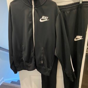 Nike jogging suit